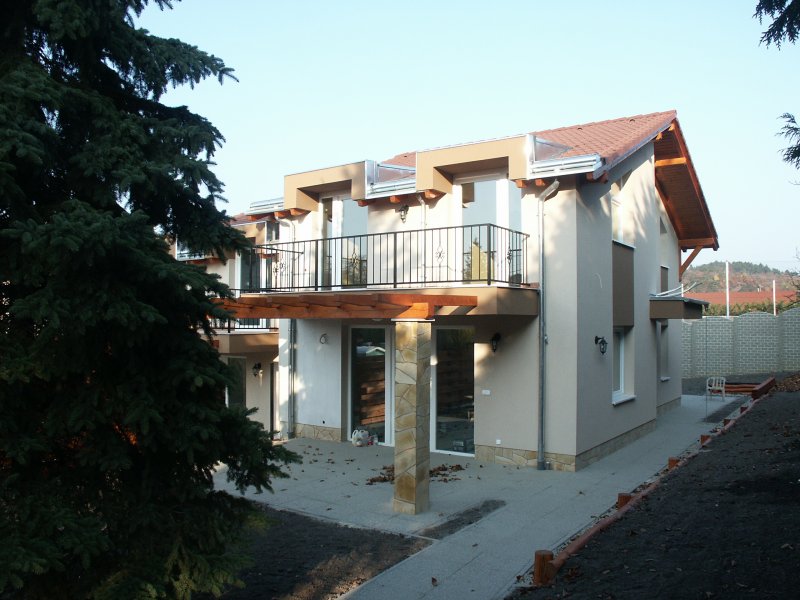 tobbszintes ikerház terasszal, tervezés