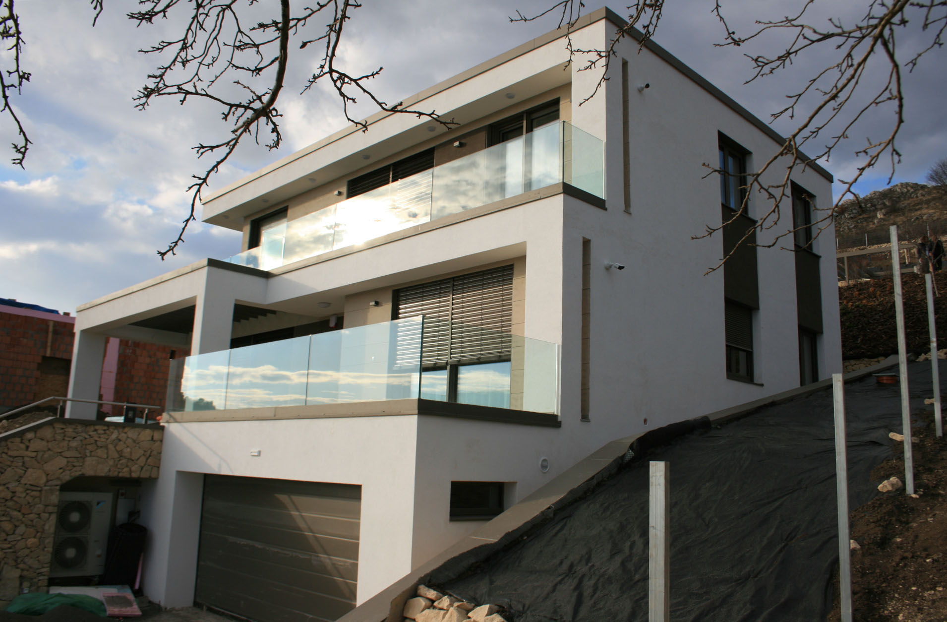 villa front jobb oldal
