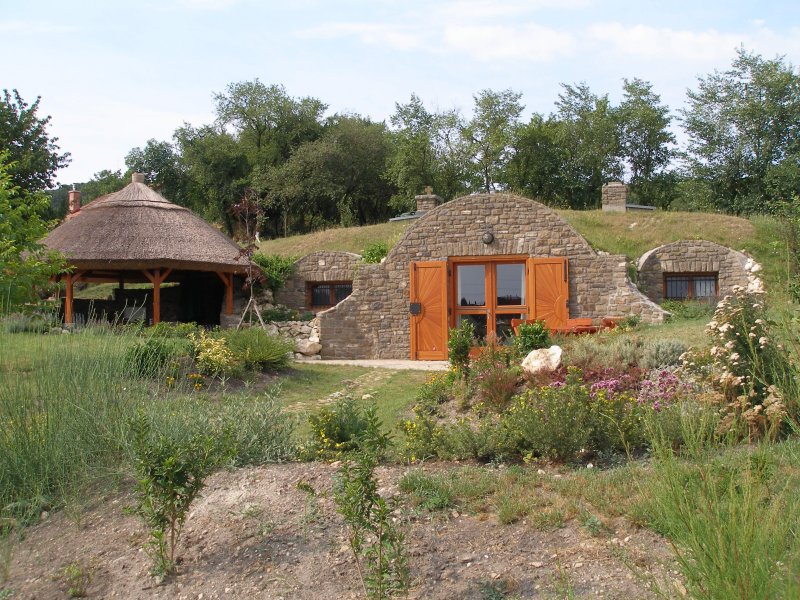 lakható borospince és nyaraló tihany mellett