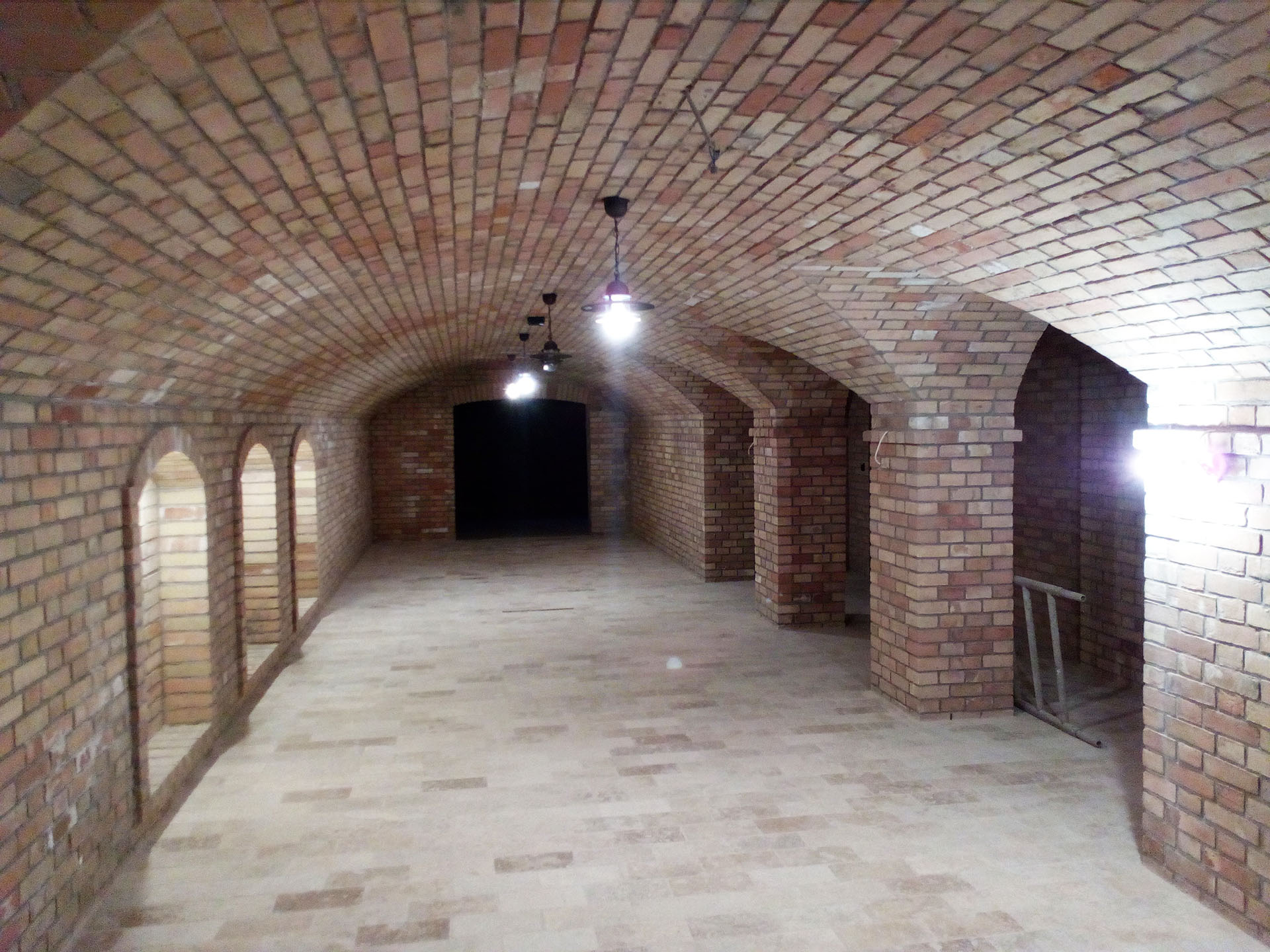 beltér, pince - borospince