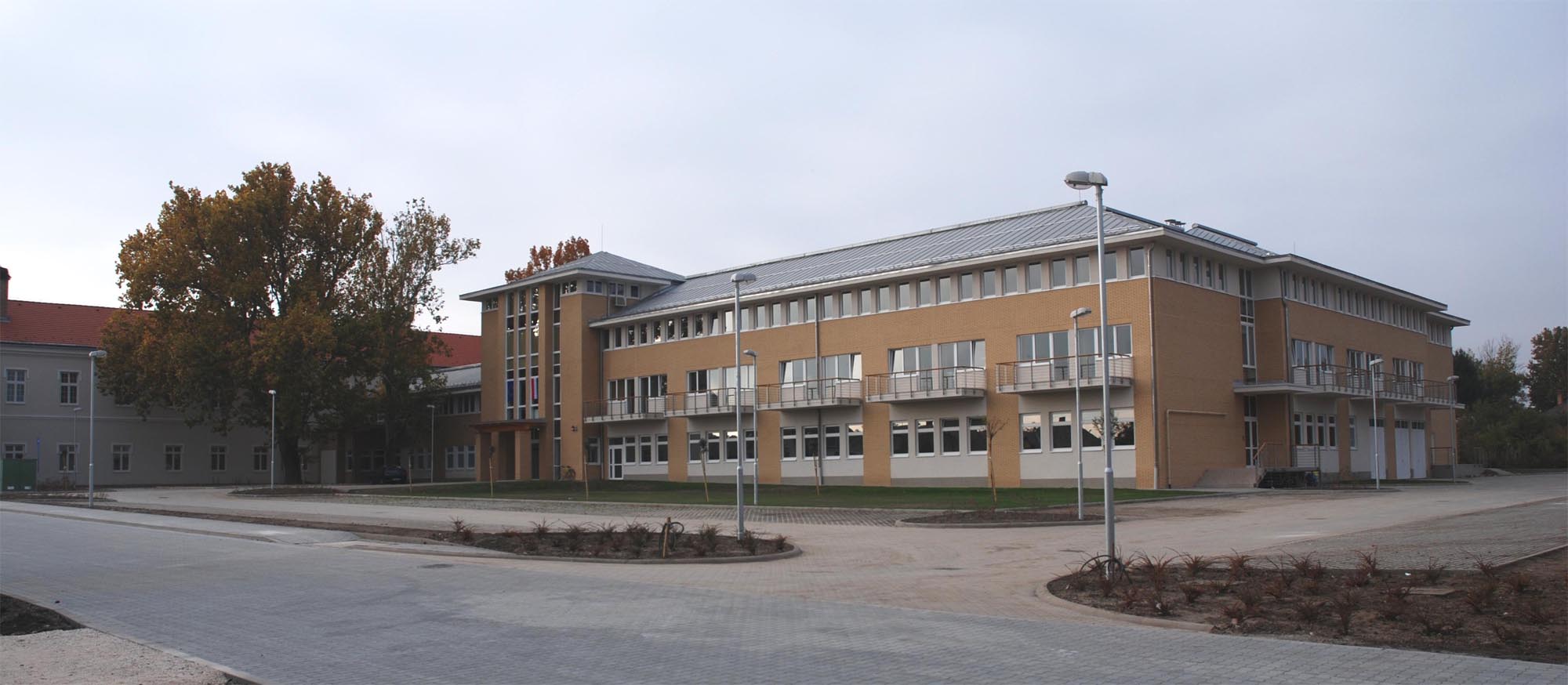 rendelőintézet rekonstrukció, kórházak építészeti tervezése