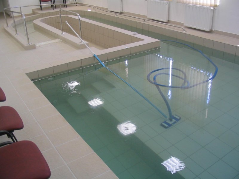 beltér, rehabilitációs medence