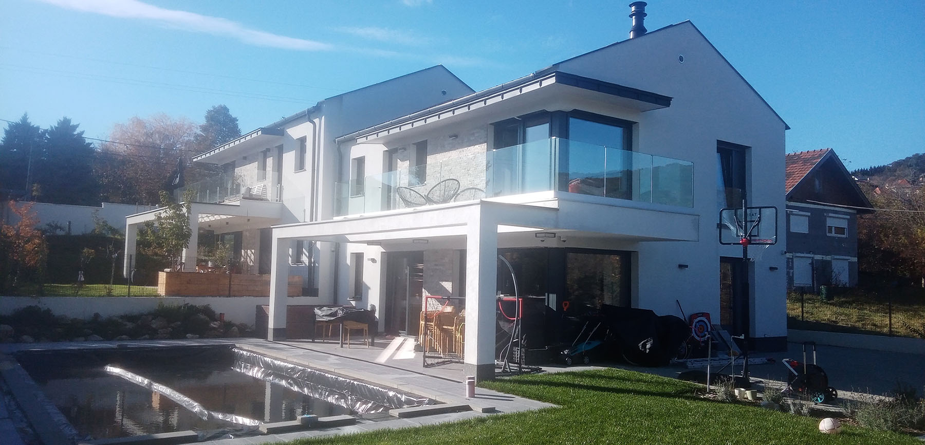 iker minimál társasház