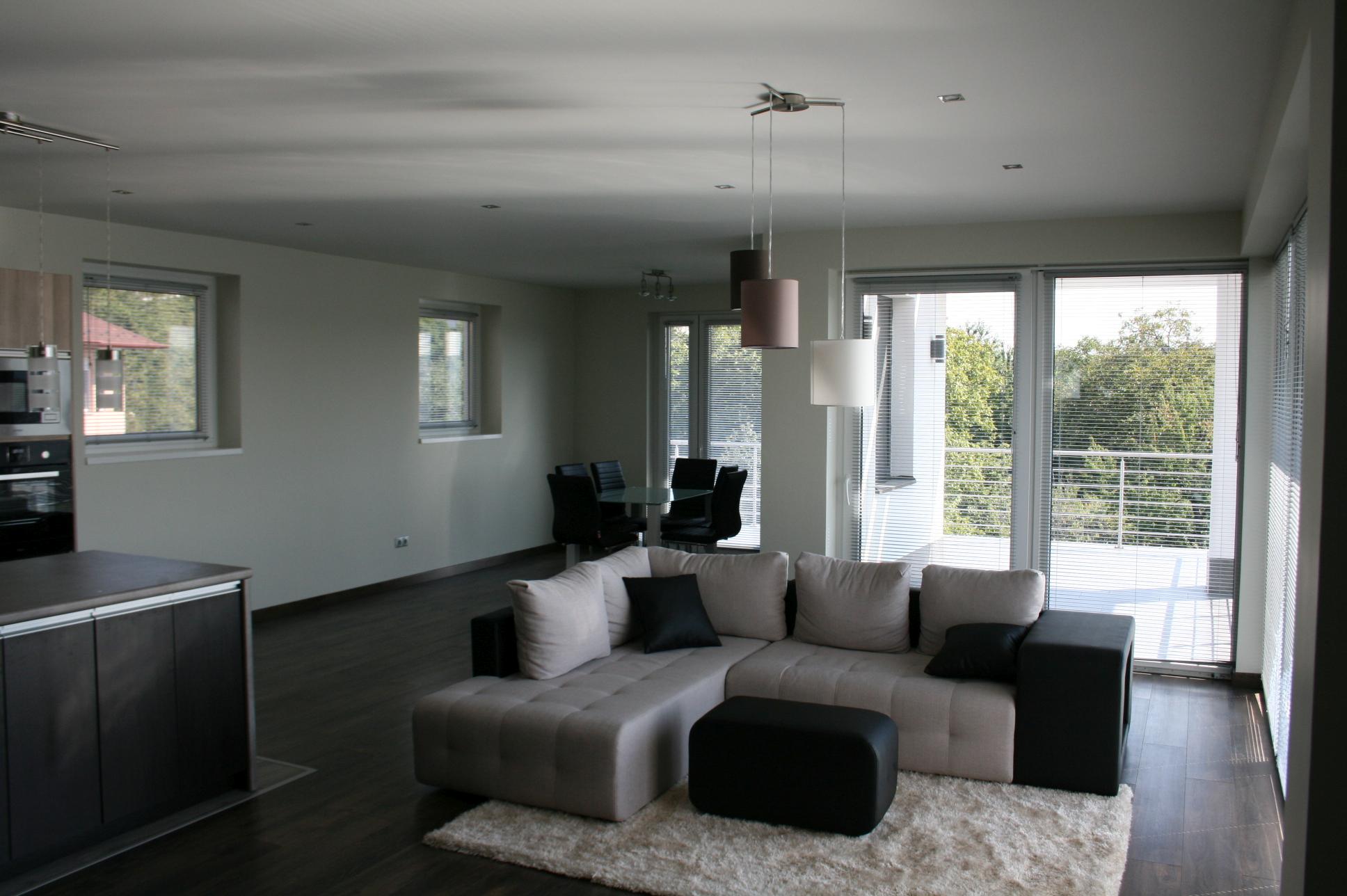 beltér tágas nappalival